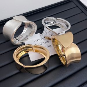 Gold bracelet opening, summer European and American exaggerated bracelets, personality glossy bracelets, non-fading, electroplating, glossy gold jewelry