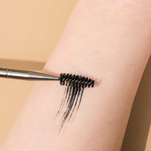 Cross-border hot selling eyelash brush, double head eyebrow brush, spiral comb brush, eyelash roll, professional Cangzhou makeup brush, beauty tool