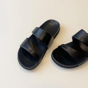 Sheepskin version ~ Korean version of round toe thick-soled sandals for women to wear 2025 summer open-toed beach casual slippers