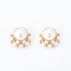 French simple retro pearl stud earrings, 925 silver needles, micro-inlaid zirconia, versatile, small fragrance earrings, light luxury and high-end