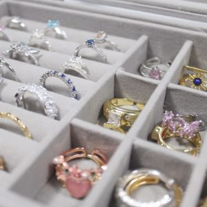 Japanese and Korean fashion sterling silver zircon ring, female baby's breath set with diamonds, vintage niche design, high-end open ring ring