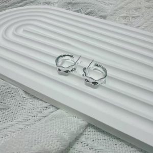 Foot silver 990 irregular pleated earrings fashion retro French stud earrings simple design sense temperament fashion earrings