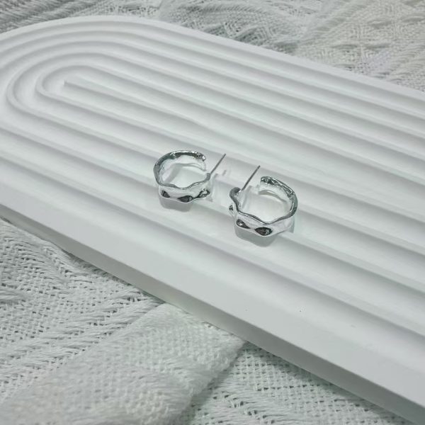 Foot silver 990 irregular pleated earrings fashion retro French stud earrings simple design sense temperament fashion earrings - Image 3