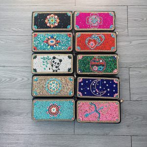 New ethnic style retro clutch bag, handmade rice bead single pull bag, women's zipper evening makeup bag, multi-compartment storage square bag