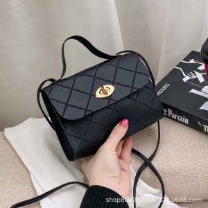 Diamond striped small square bag women handbags2021 Korean version of the portable small bag foreign trade wholesale fashion trendy bag