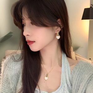 Black and white double sided love lock earrings French vintage luxury fashion commuter earrings exquisite and versatile earrings wholesale