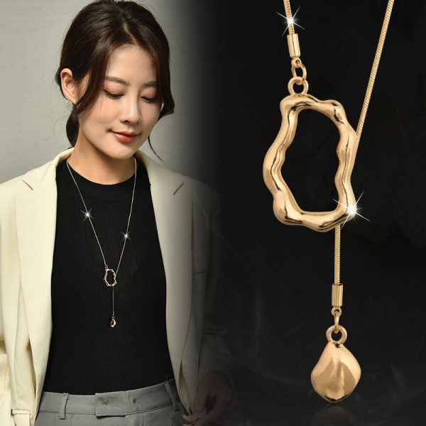 Fresh and sweet minimalist necklace women's geometric tassels light luxury draw long sweater chain collarbone chain accessories wholesale