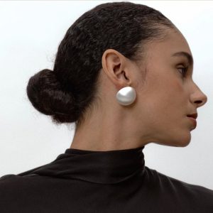 New fashion heavy industry silver brushed stud earrings women's light luxury retro niche design high-end spring and autumn ball necklace