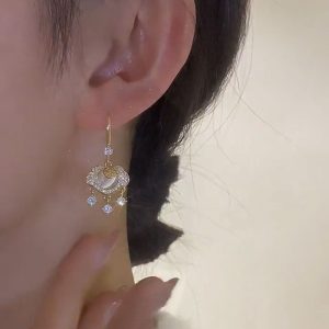 Niche design sense ethnic style zircon safety lock earrings cat's eye stone French earhook temperament versatile Fu lock earrings