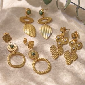 French retro style natural stone long stud earrings vintage women's earrings plated with 18K gold plated stainless steel exaggerated earrings with a sense of luxury