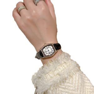 Cross-border trendy brand watch shape vintage watch waterproof tonneau barrel ladies quartz fashion trend