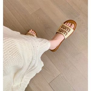 Square toe flat bottom slippers women's 2024 summer new vacation weave flat beach slippers plus size sandals to wear outside