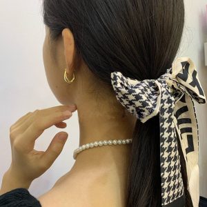 S925 silver needle earrings women's simple and cold style white earrings European and American metal photosensitive surface ear buckles daily French earrings