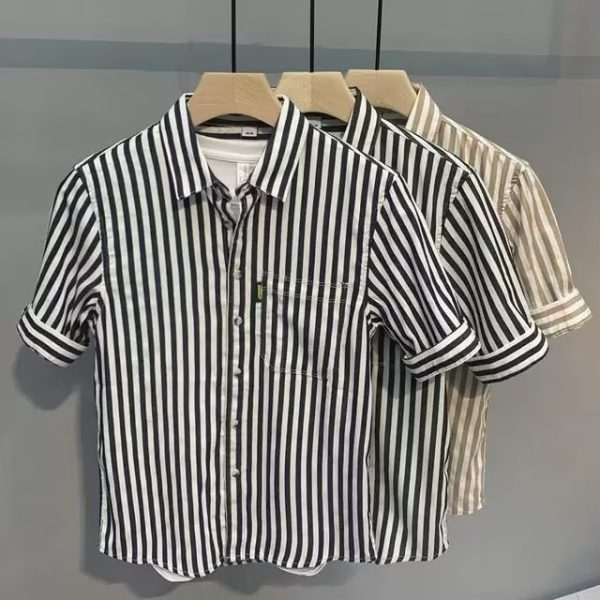Summer new five-point short-sleeved shirt, men's trendy casual mid-sleeve striped youth shirt, fashionable thin base shirt