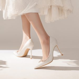 2025 New French High Heels Thin Heel Pointed Rhinestone Trimming Versatile Korean White Crystal Shoes