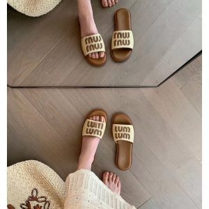 Square toe flat bottom slippers women's 2024 summer new vacation weave flat beach slippers plus size sandals to wear outside