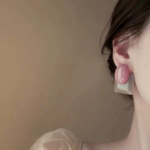 Deadwood rose pink French vintage resin contrast geometric square earrings for women high-end temperament Hong Kong style earrings