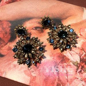 Original French catwalk earrings Vintage fashion Czech diamond luxury and exquisite high-end earrings