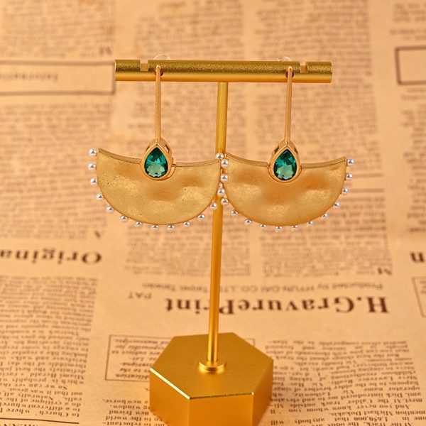 Vintage vintage silver needle earrings French light luxury court gold fan leaf pearl stud earrings - Image 4