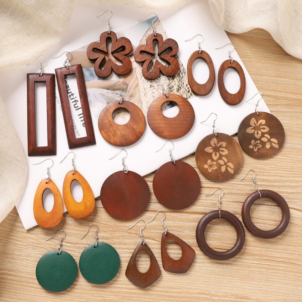 Maillard autumn and winter vintage wooden earrings niche design exaggerated resort earrings new Chinese ethnic style earrings for women