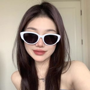 White cat-eye sunglasses, net red sunglasses, 2025 new ins, European and American hot girl style, photo women, high-end