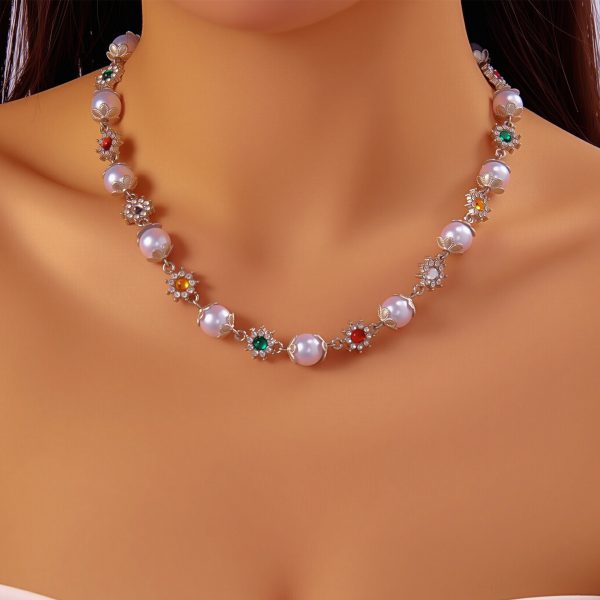 European and American new hip-hop niche diamond-encrusted pearl splicing necklace women's design sense pearl colored diamond flower necklace wholesale - Image 2