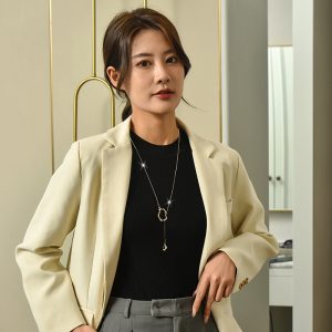 Fresh and sweet minimalist necklace women's geometric tassels light luxury draw long sweater chain collarbone chain accessories wholesale