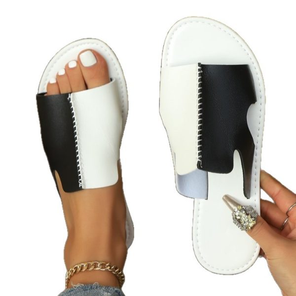 Casual flat plus size cross-border slippers women's 2025 new color-blocking comfortable one-line black and white foreign trade sandals wholesale - Image 5