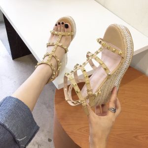 Wedge heel platform sandals women's waterproof platform 10CM high heels rivet Roman sandals sexy women's shoes summer new