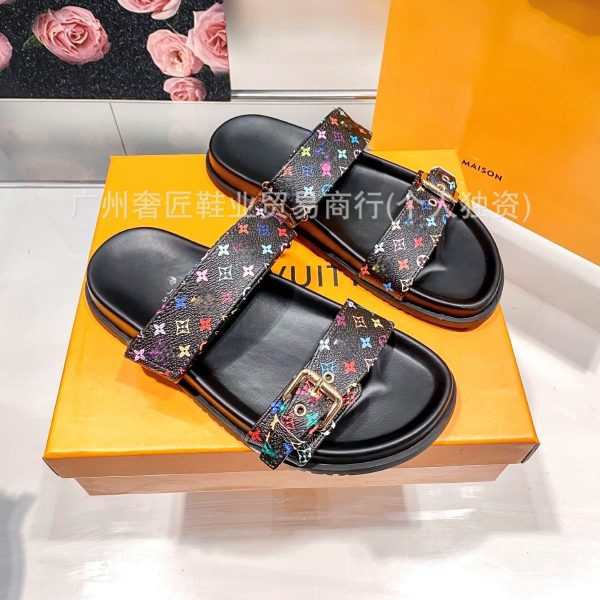 Lujia's new belt buckle slippers women's 2025 summer color letter foreign trade beach velcro sandals - Image 3
