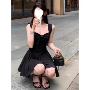 Small daughter, high-end fluffy dress, women's summer dress, French waist, slimming princess, waist skirt