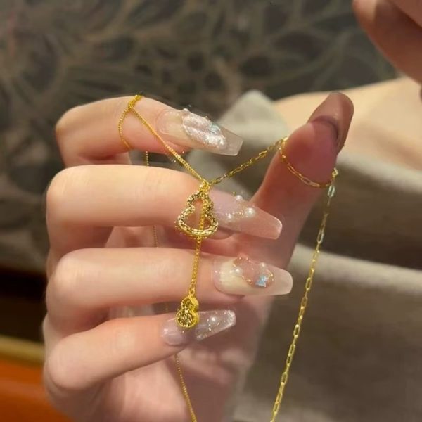 Crushed ice double-layer gourd necklace female niche design, light luxury, high-end golden color flashing exquisite clavicle chain woman - Image 2