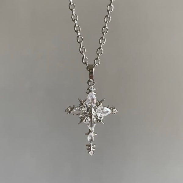 Cool feeling ice through snowflake cross zircon necklace female sweet cool style Korean personality four-pointed star titanium steel collarbone chain - Image 4