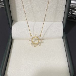 Sun and moon pattern religious copper necklace does not fade women's high-end sense niche light luxury versatile pendant