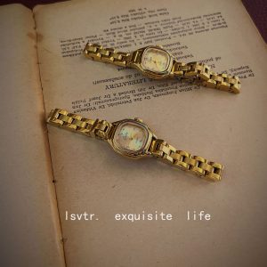 LSVTR new manufacturer wholesale foreign trade live vintage style mini small gold watch French retro light luxury watch woman