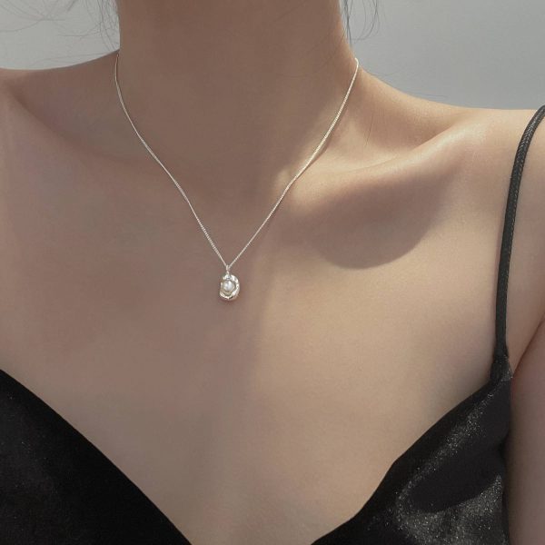 S925 sterling silver pearl geometric necklace women's simple design, niche ins, cold wind, light luxury, clavicle chain - Image 2