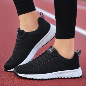 Cross-border new hot sale lightweight fly knit mesh sneakers jogging shoes casual running women's shoes amazon wish