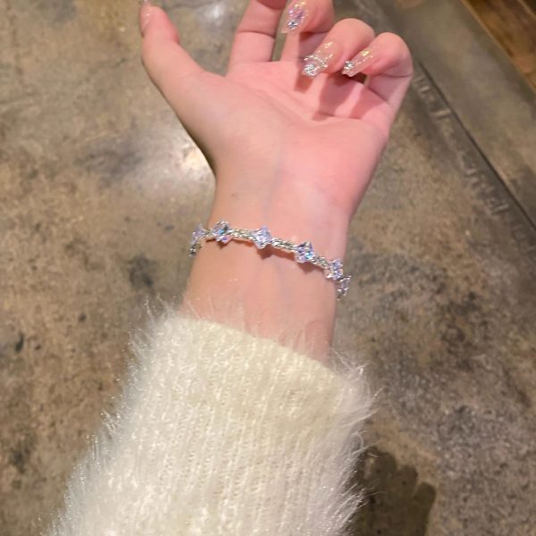 Super flash zircon bracelet women's light luxury delicate niche high-end French bracelet crystal shining diamond design hand jewelry - Image 4