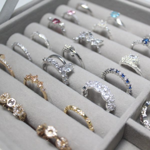 Japanese and Korean fashion sterling silver zircon ring, female baby's breath set with diamonds, vintage niche design, high-end open ring ring