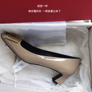 High version RV mid-heel block heel singles, patent leather square toe, square buckle wedding shoes, French commuter office OL workplace women's shoes