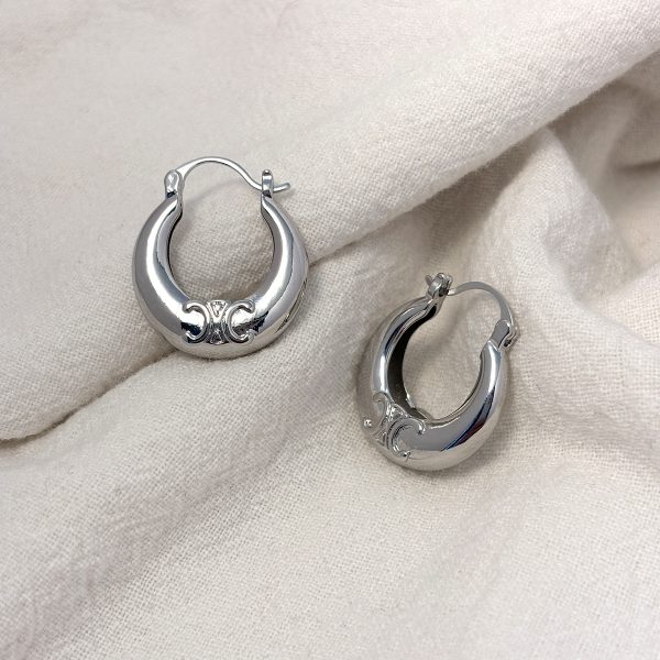 French light luxury retro high-end earrings European and American niche earrings gold metal glossy circle earrings earrings women - Image 3