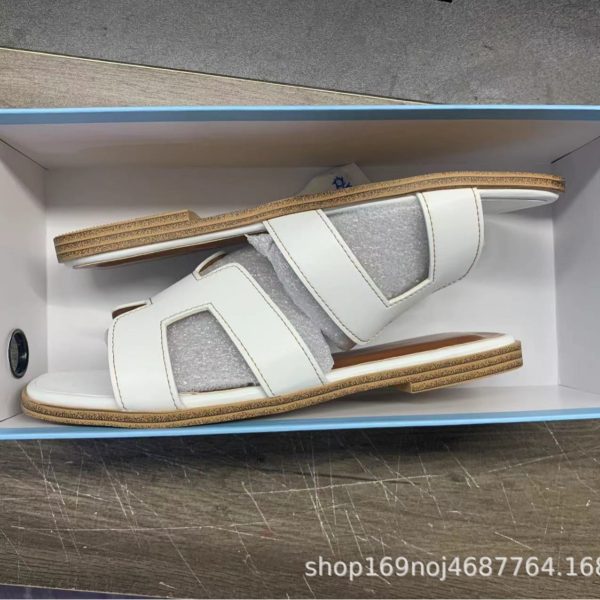 009 Widened and Fat Plus Size Women's Summer Women's Fashion Wear New Travel Flat Beach Versatile Flip-Flop Women's Shoes