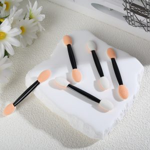 Disposable eyeshadow brush Portable blending eye nail brush eyeshadow stick double-ended latex sponge Beauty tool