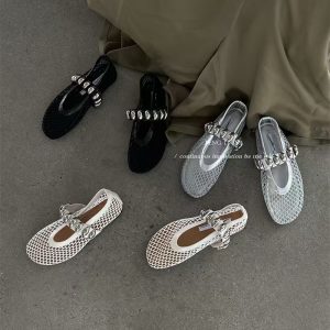 Shallow mouth small fragrance wind cave shoes 2025 spring new pearl single shoes women's hollow breathable toe low-heeled shoes