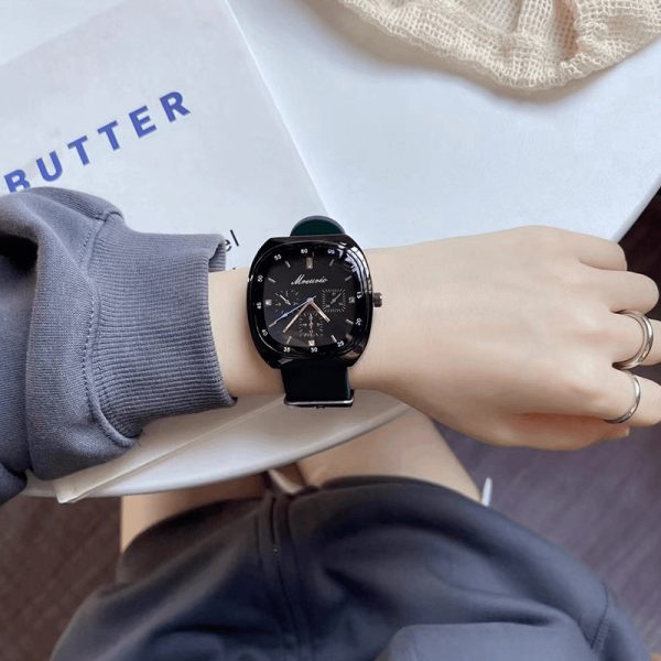 Foreign trade hot fashion wine barrel silicone with three-eyed blue needle men's watch men's watch quartz watch manufacturers spot wholesale