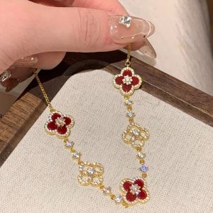 [Qi Dream Flower Oath] golden sense lucky four-leaf clover bracelet delicate white light luxury French adjustable hand ornament women