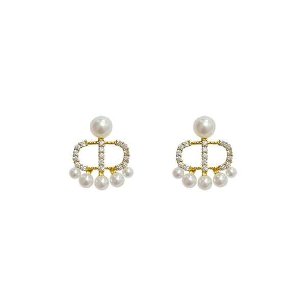 "French Girl" insomnia mermaid CD pearl earrings female stud earrings French vintage high-end small fragrance ear clips - Image 4