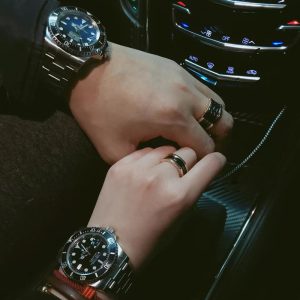 High Quality Red Man Charity Ring Men's and Women's Black and White Ceramic Ring Rose Gold Spring Ring Couple Ring