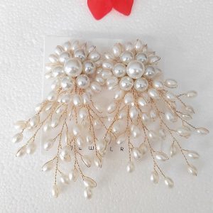 Cross-border hot selling pearl waterfall flower hand-wound pearl French elegant high-end temperament tassel earrings for women