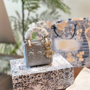 D home super mini Lady Dai Fei bag delicate and cute little square bag, sweet crossbody bag, shoulder bag, small waste bag